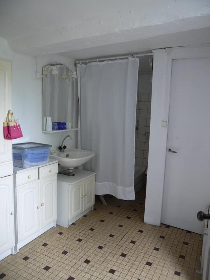 Bed and Breakfast Les Miquelots Pont-d'Ouilly Экстерьер фото